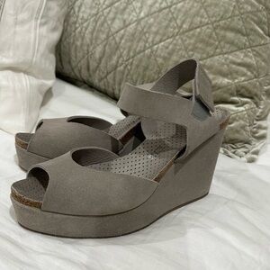 Pedro Garcia suede wedges
